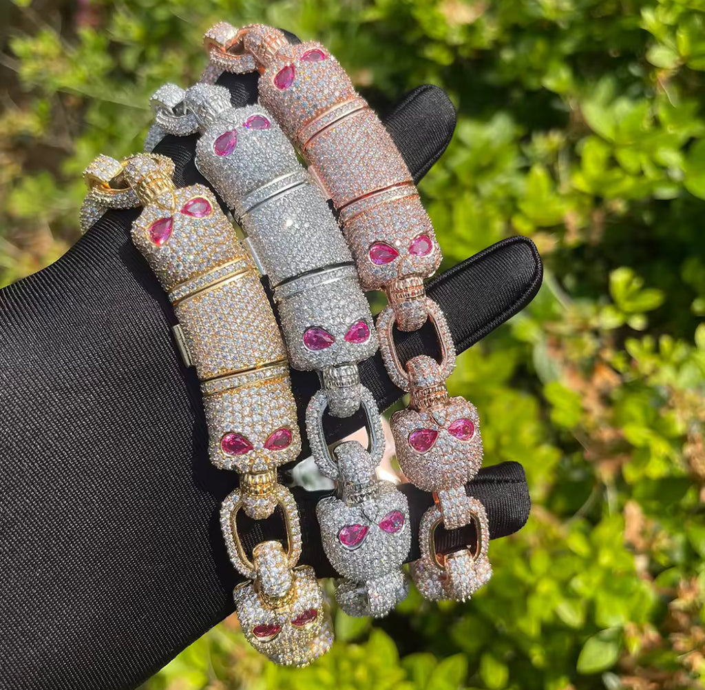 La Del Chino 💀(Necklace)