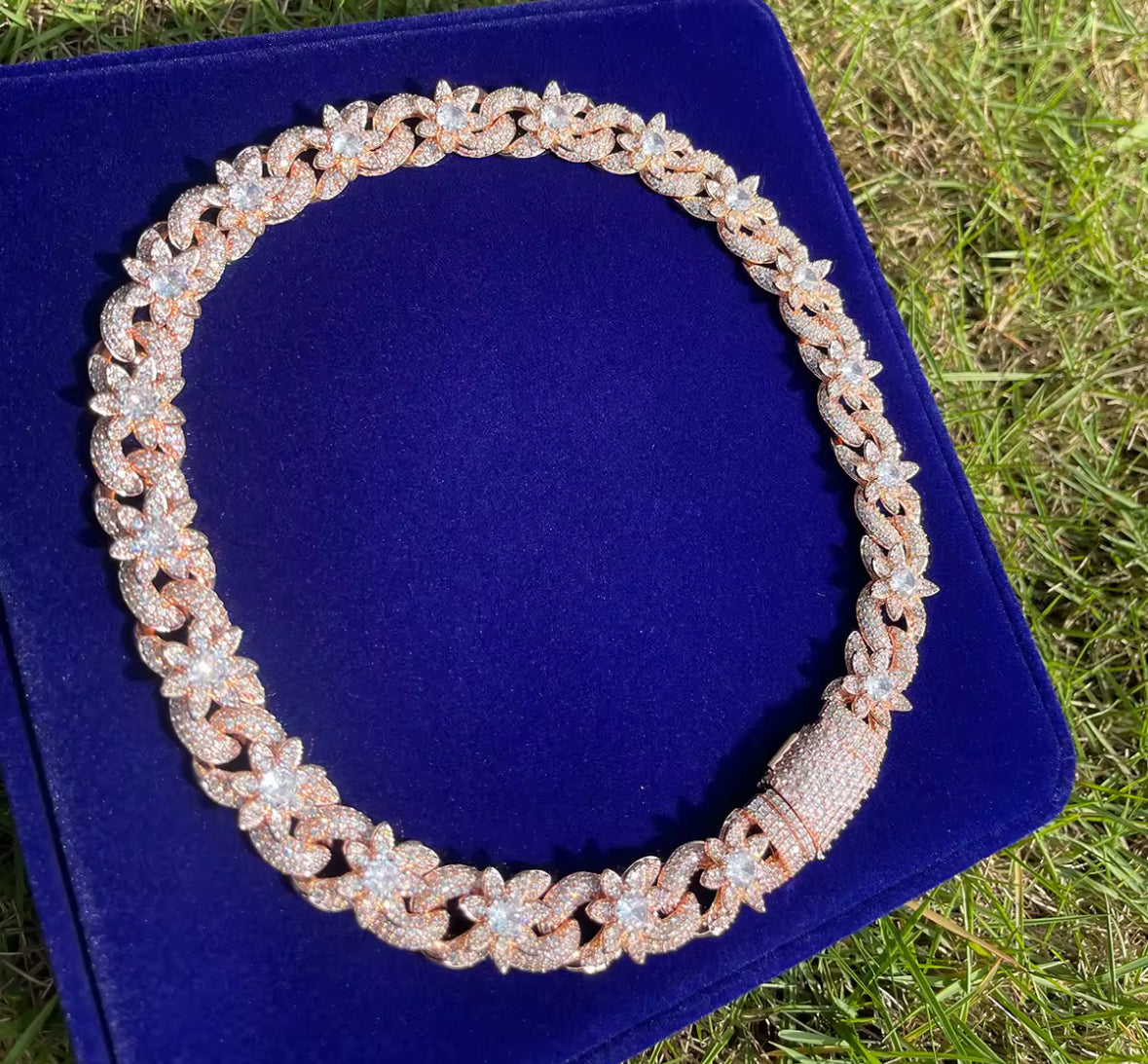 La Floriada (Necklace)