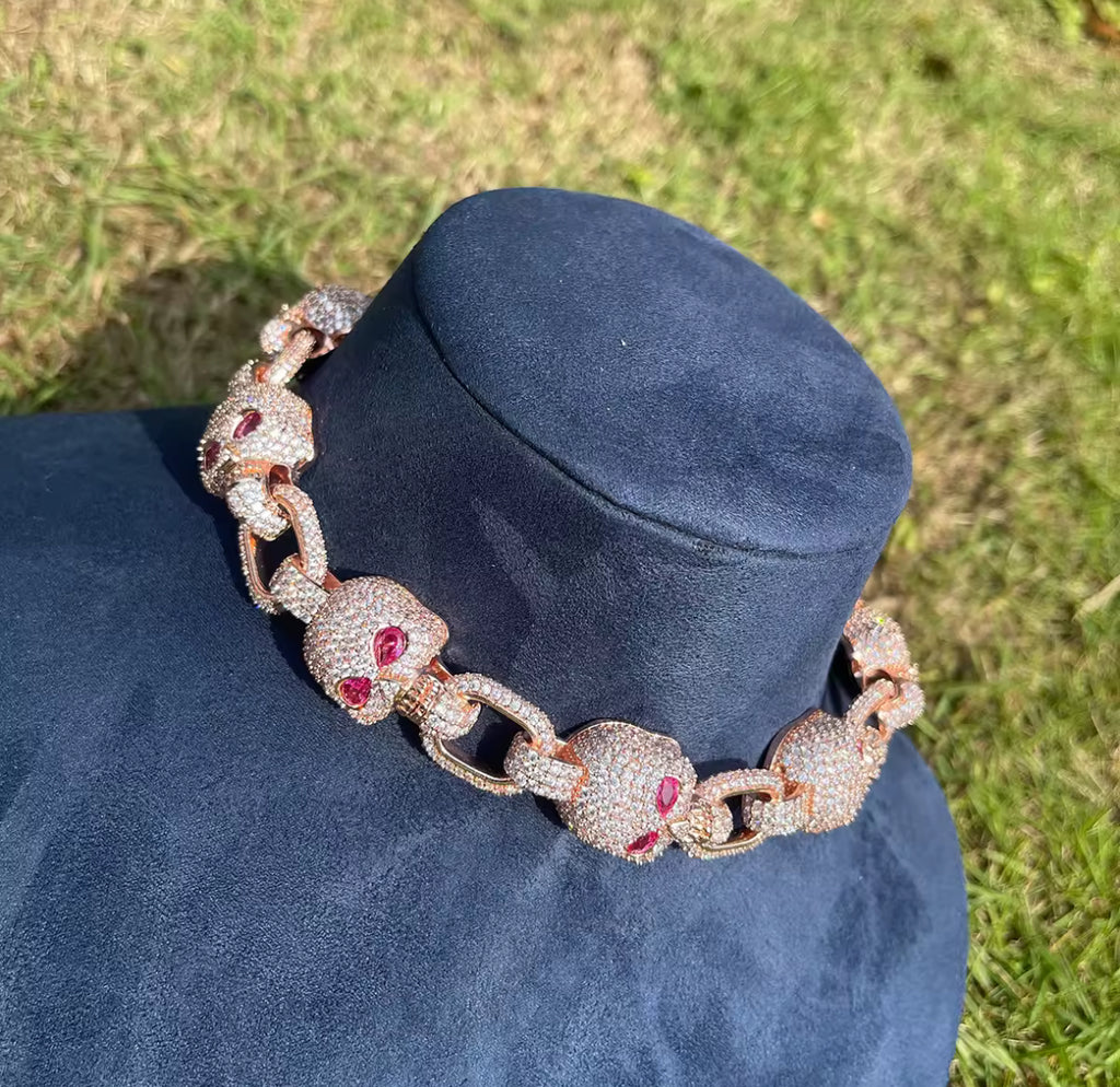 La Del Chino 💀(Necklace)