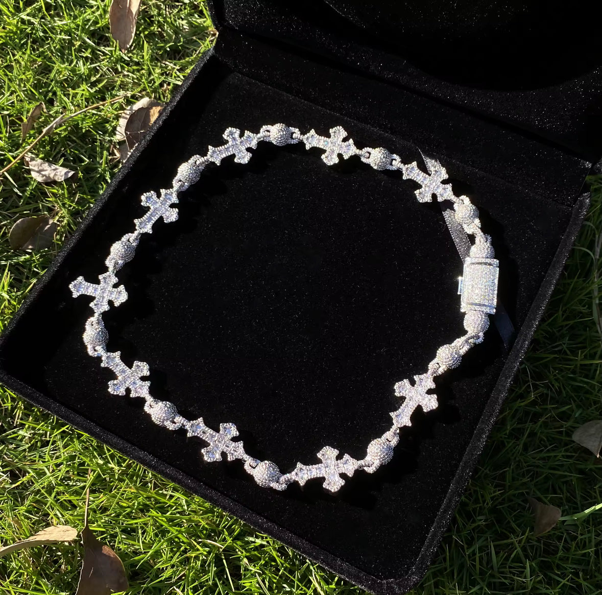 Las Cruzes v2 (Necklace)