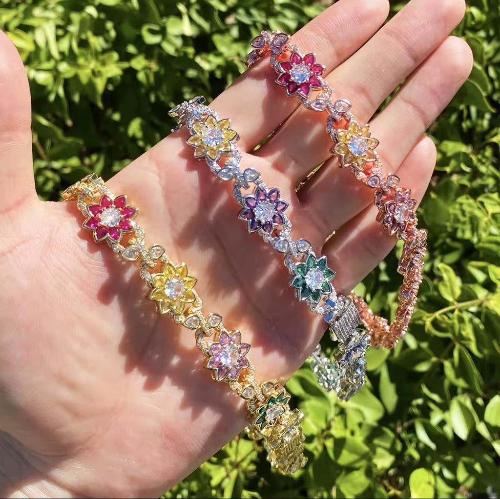 Las Flores (necklace)